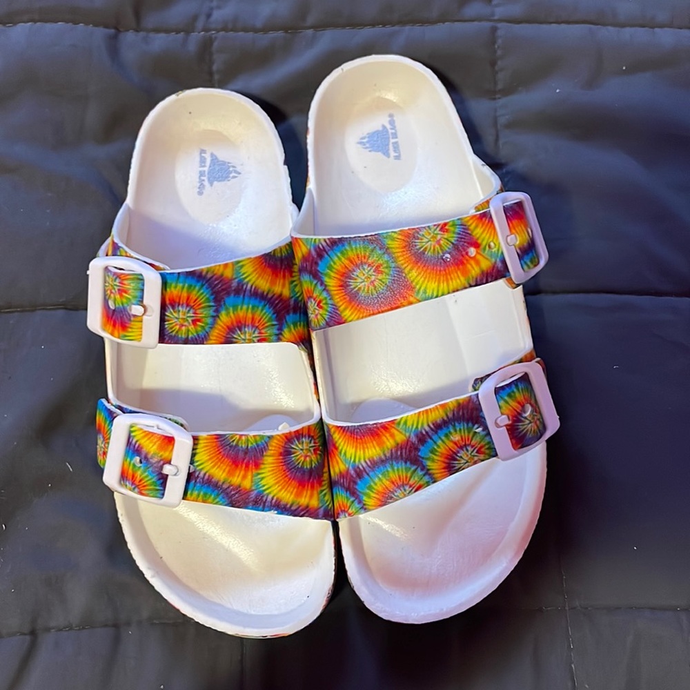 Rainbow Colored Slides Size 9